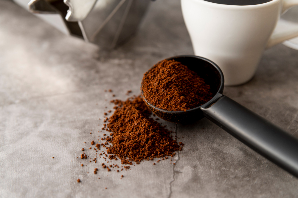 Apartment Hack: Cleaning with Used Coffee Grounds