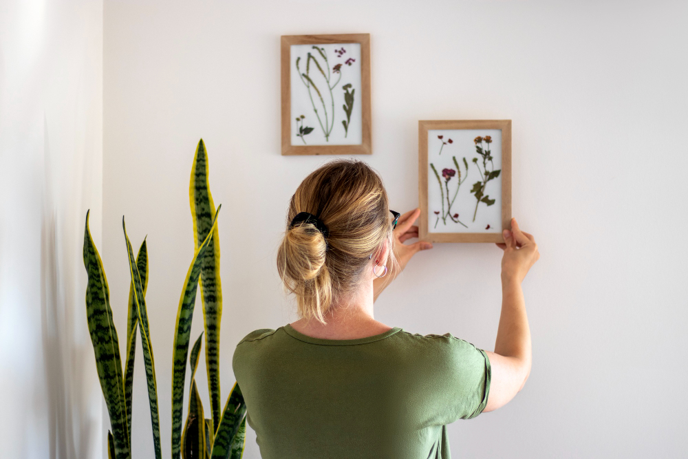 How to Style Your Gallery Wall in Apartments