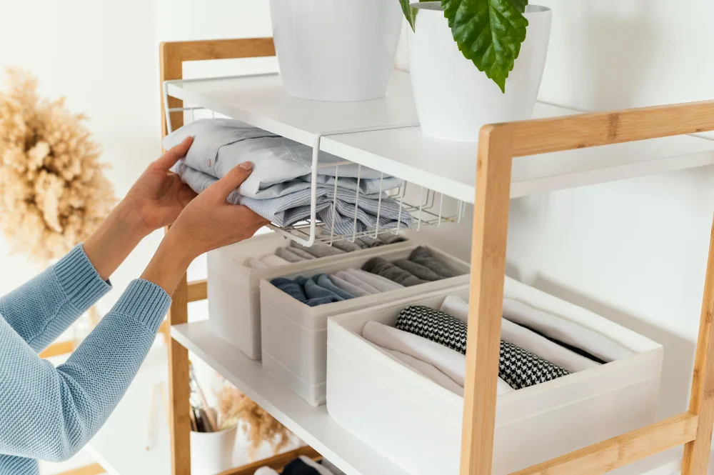 An Ultimate Guide to Organizing Small Rooms