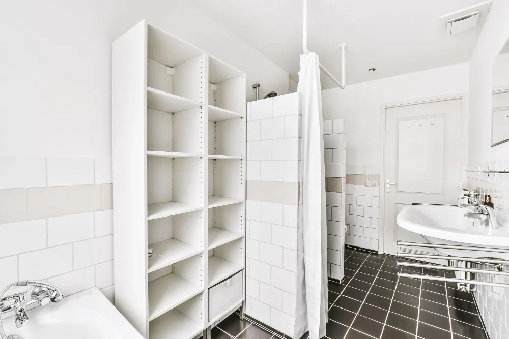 Apartment Living Made Easy: Storage & Organization Tips for Your Bathroom